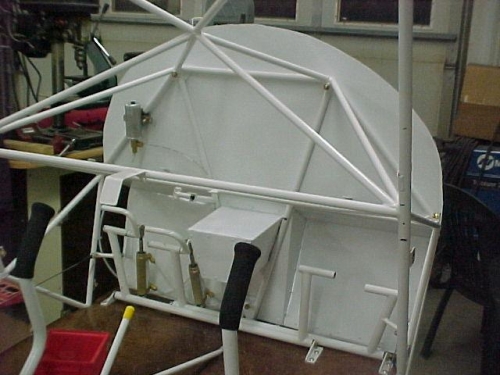 Hook up of reservoir and cyl.