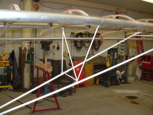 Left Jury strut installation