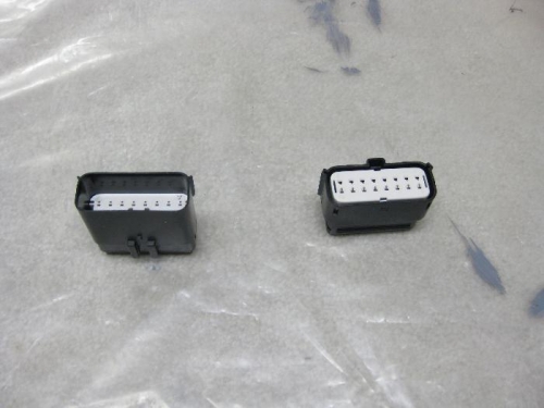 Molex male and female 16 pin connectors.