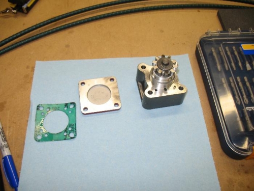 Vacuum pad gear drive and cover