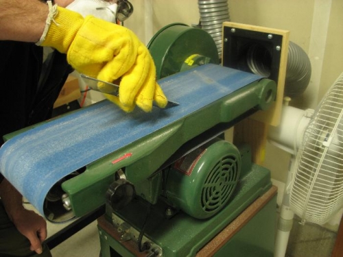 Get perfect edges with the belt sander.