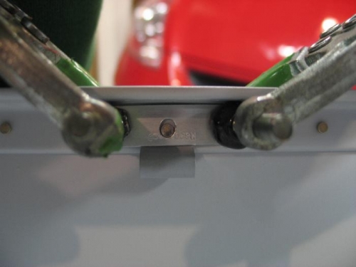 Squeeze over clamp starp.