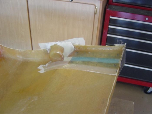 Right rear 'extension' glassed. this enables the use of Van's baffling for #5 cyl.