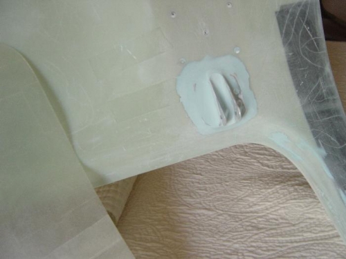 Door lift strut hinge faired