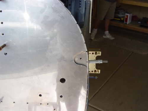 Colse-up of the engine mount area which provides for a direct (no fiberfrax) attach.