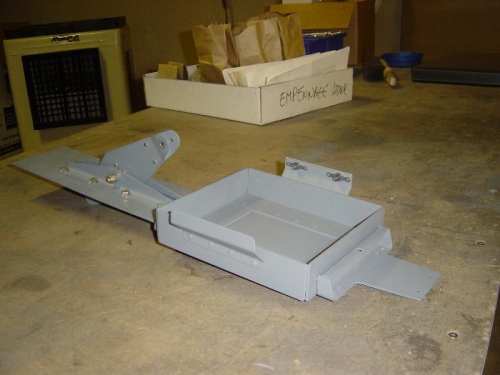 Assembly complete, reused one contactor support and fadeb an additional one