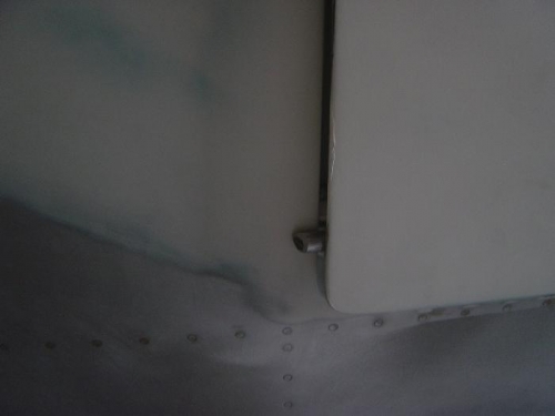 Aft latch pine w/ Wedge/taper on end to pull dor in tight on closing