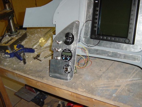 pilot side panel, 2 Master switchs, 1 Crossover, compass, clock, Mag key switch