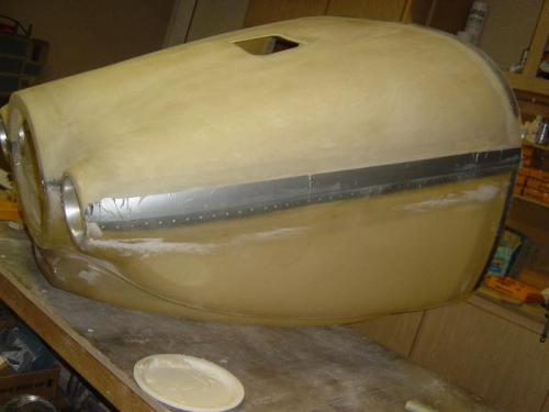 Squeeged Epoxy/Cabosil/Flox into horizontal seams for a tight  fit