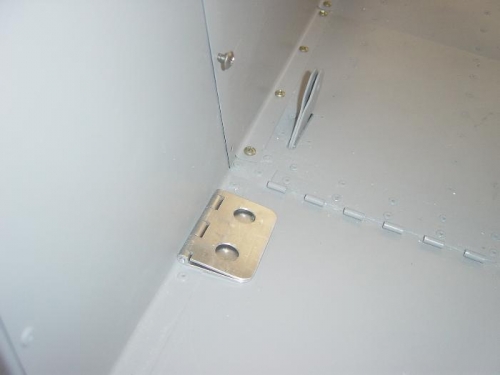 Left fwd baggage hinge installed