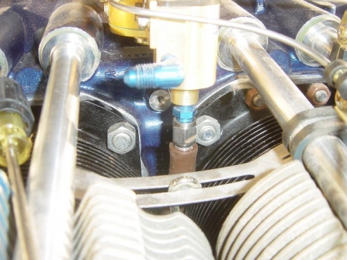 Metered Fuel hose coming from FM300 fuel controller