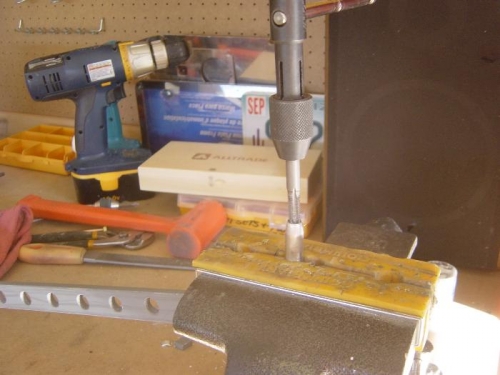 Tapping the latch pins for the center points