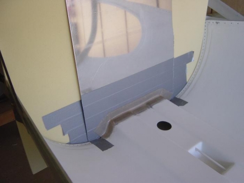 Aft overhead console pressur seal flange