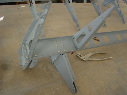 Got these riveted to Right flap spar