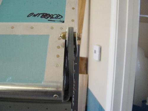 Outboard Aileron hinge