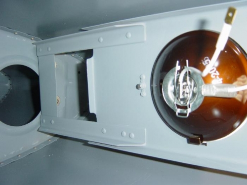 Inside pic of the mount w/ the 100w halogen installed