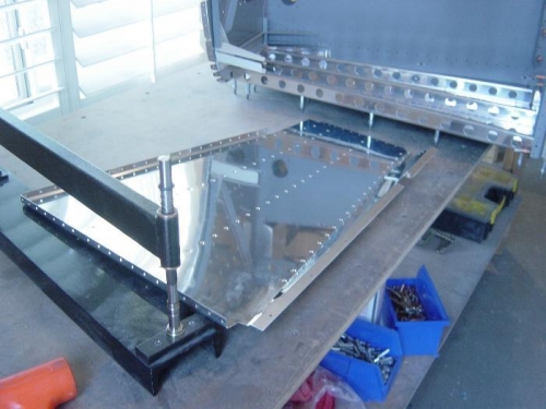 Dimple the fwd floow panels