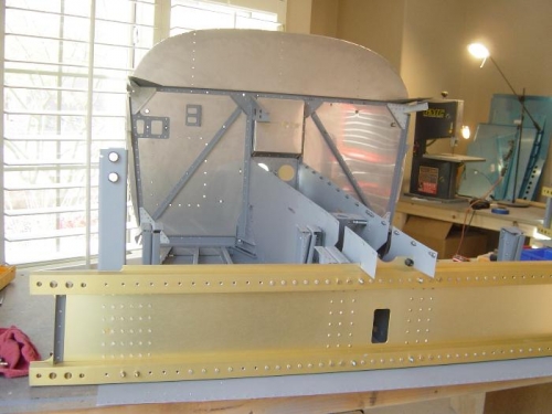 Fwd center section spar carry through bolted