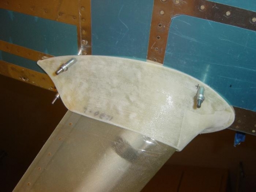 upper intersection fairing Left side.