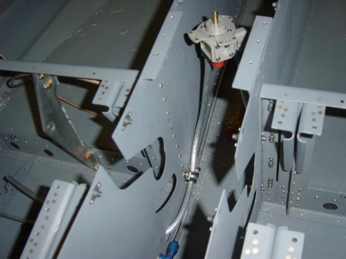 L & R fuel feed lined connected to Andair valve (mounting plate temporarily removed)