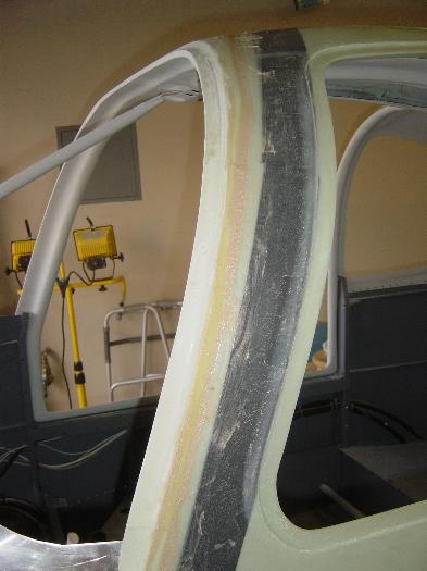 Left door forward edge