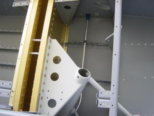 right gear mount and brake line