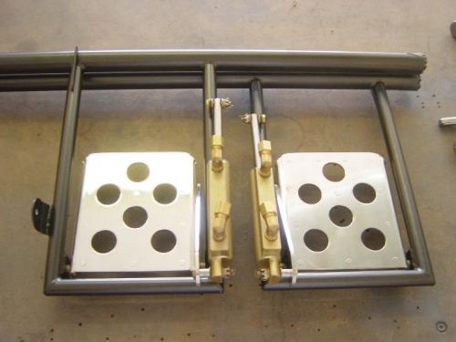 Mounted to rudder bars and brake cylinders