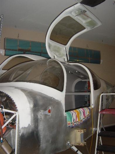 Reinstalled the gas struts, no change in fit