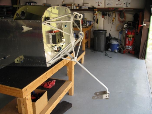 Nose gear mounted