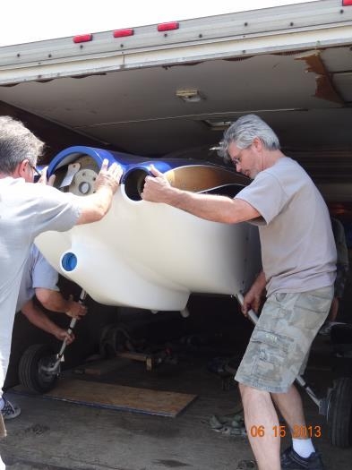 Pulling the fuselage out of the trailer