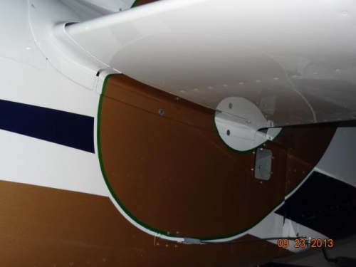 The fairing screwed to the fuselage under the horizontal stabilizer