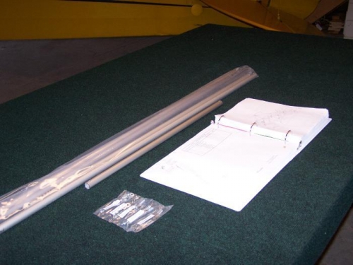 Diagonal support struts and hardware