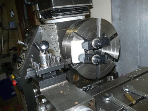 Plunge cutting the groove