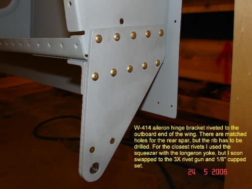 W-414 aileron hinge bracket