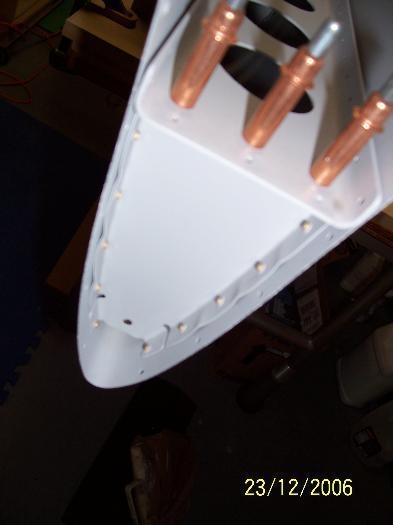 Close-up of the  spar clecoed to a nose rib