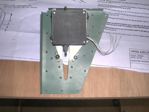 top view of trim servo