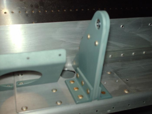 inboard aileron bracket