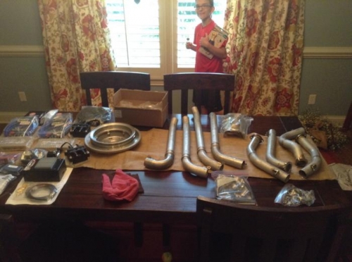 EFII dual ignition kit on the left, Vetterman 4-pipe kit on the right.  Tanner in the back.