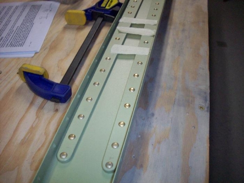 HS-609PP's riveted to rear spar assy.