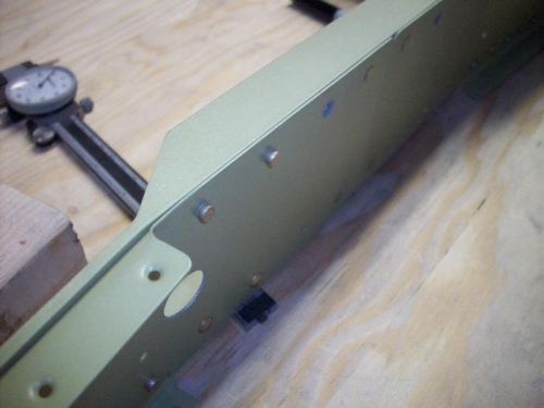 First rivets of the front spar.