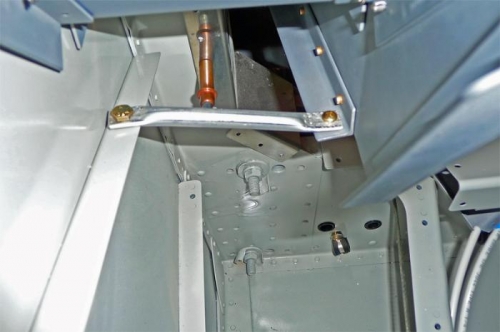 Aluminum tubing makes a nice cross-brace under the console. (View looking aft.)