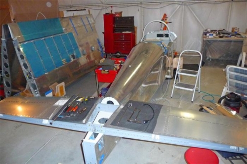Horizontal stabilizer mounted (except for one nut).