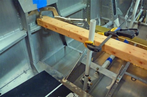 Sticks clamped in the neutral postion.