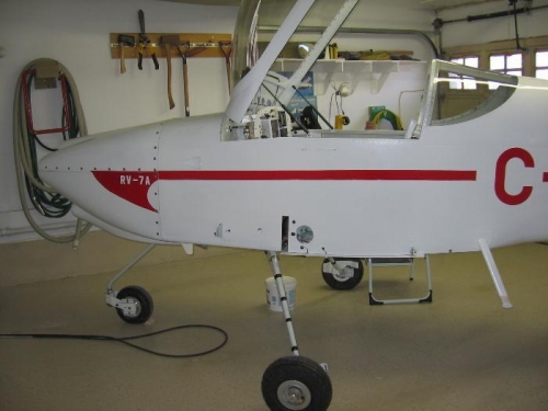 Cowling fasteners installed and cowling fitted