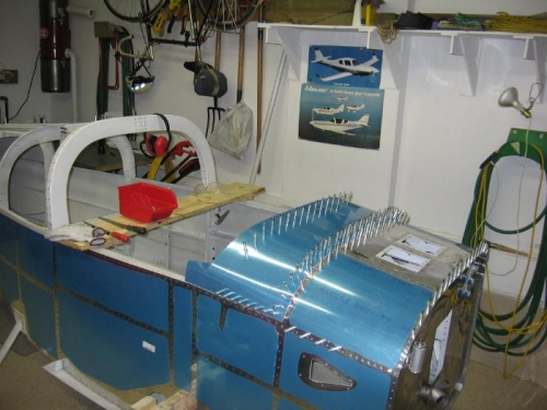 Forward canopy fitting