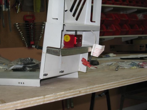 Fuel flow transducer mount fabricated