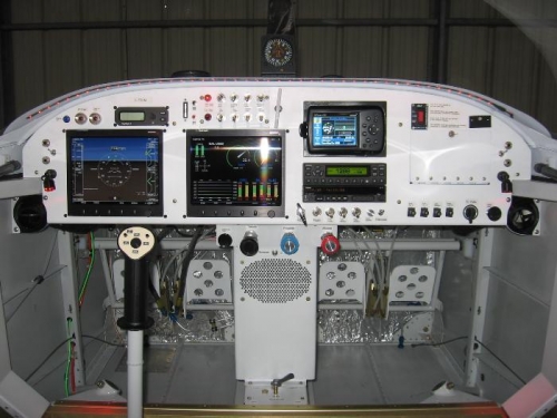 Dedicated EFIS installed in the intrument panel