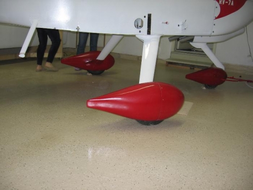 Gear leg and wheel fairings fitted