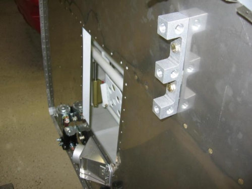 Fuel and oil pressure transducer manifold installation