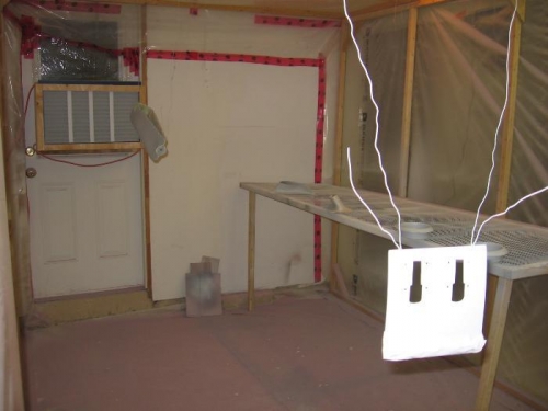 Upper cowling oil filler access door and rudder lower fairing primed